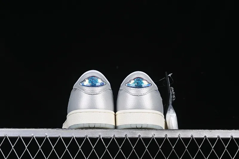 All Categories Air Jordan Jordan Series Basketball Shoes Air Jordan 1 Low Air Jordan 1 Low OG AJ1 Joe 1 Year of the Snake Limited Silver Snake Low-top Retro Basketball Shoes HF3144-100